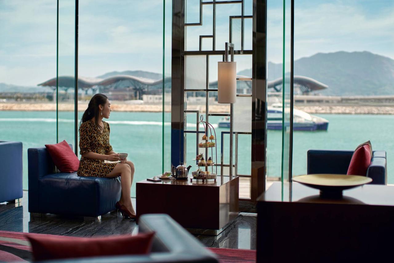Hong Kong Skycity Marriott Hotel Екстер'єр фото The Lounge at the airport