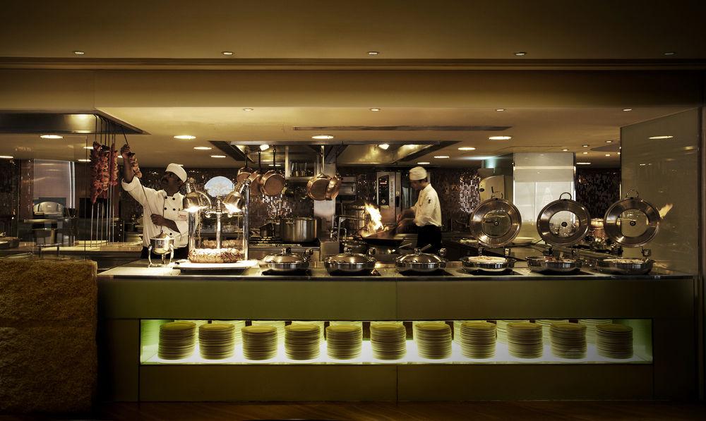 Hong Kong Skycity Marriott Hotel Екстер'єр фото A live kitchen at a hotel